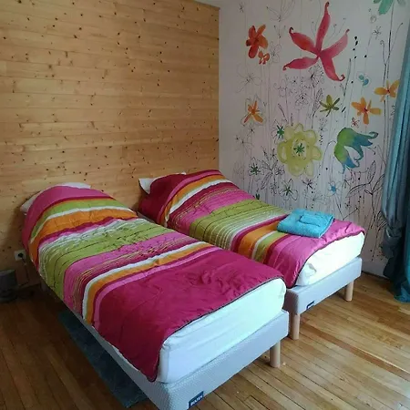 Le Des Trois Seigneurs Apartmán *